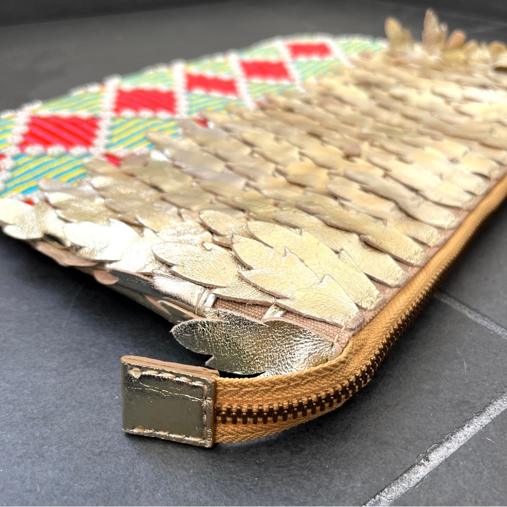 Jasper & Jeera clutch purse from Anthropologie, metallic gold leather - Picture 7 of 8